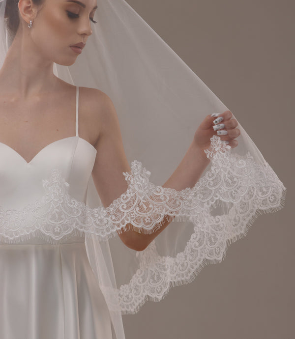 Blushered Cathedral lace veil 2 layers, 2LLCV23