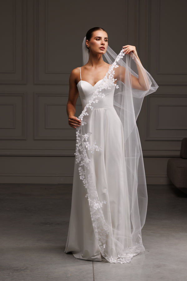 Lace one-tire  bridal veil with embellished train ,LCV57/V-2522