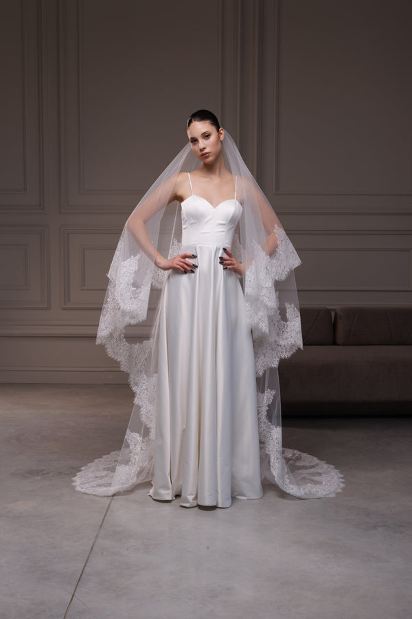 Two layers veil with lace trim 2LLCV18/V-2516