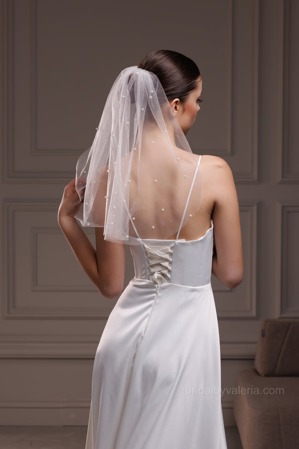 Pearl short bachelor party veil, mini veil, PERV20