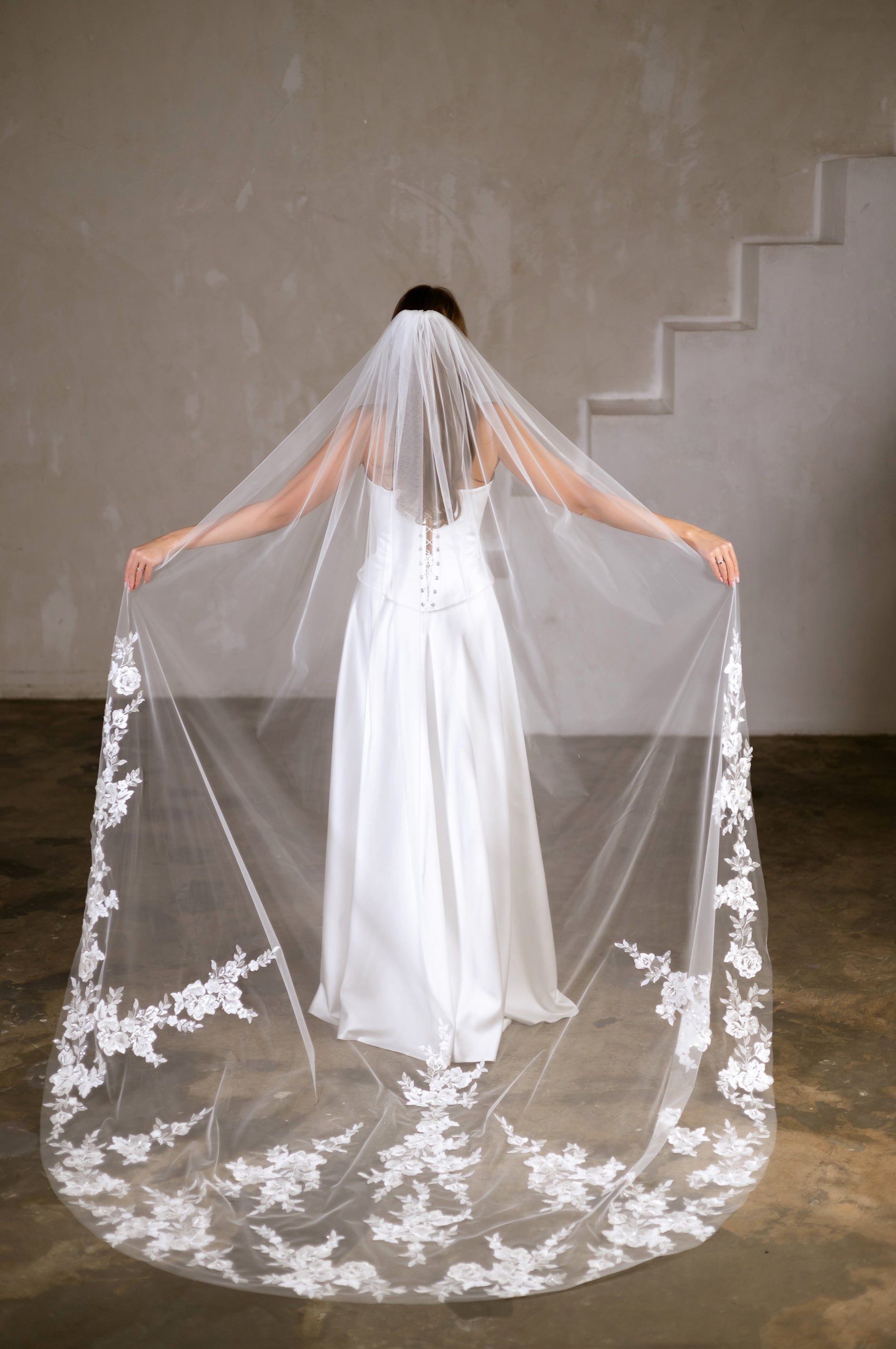 One layered classic lace trim bridal veil