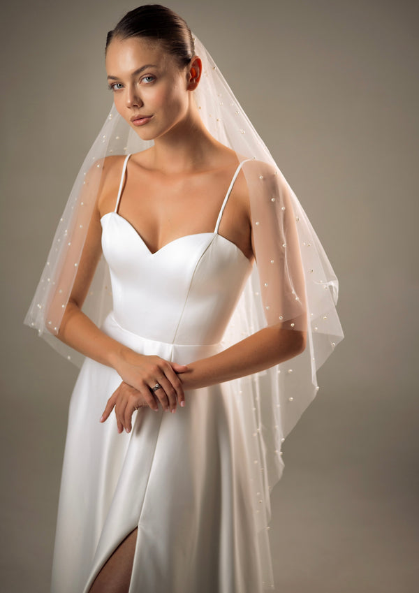 Double layered pearl veil, 2LPERV